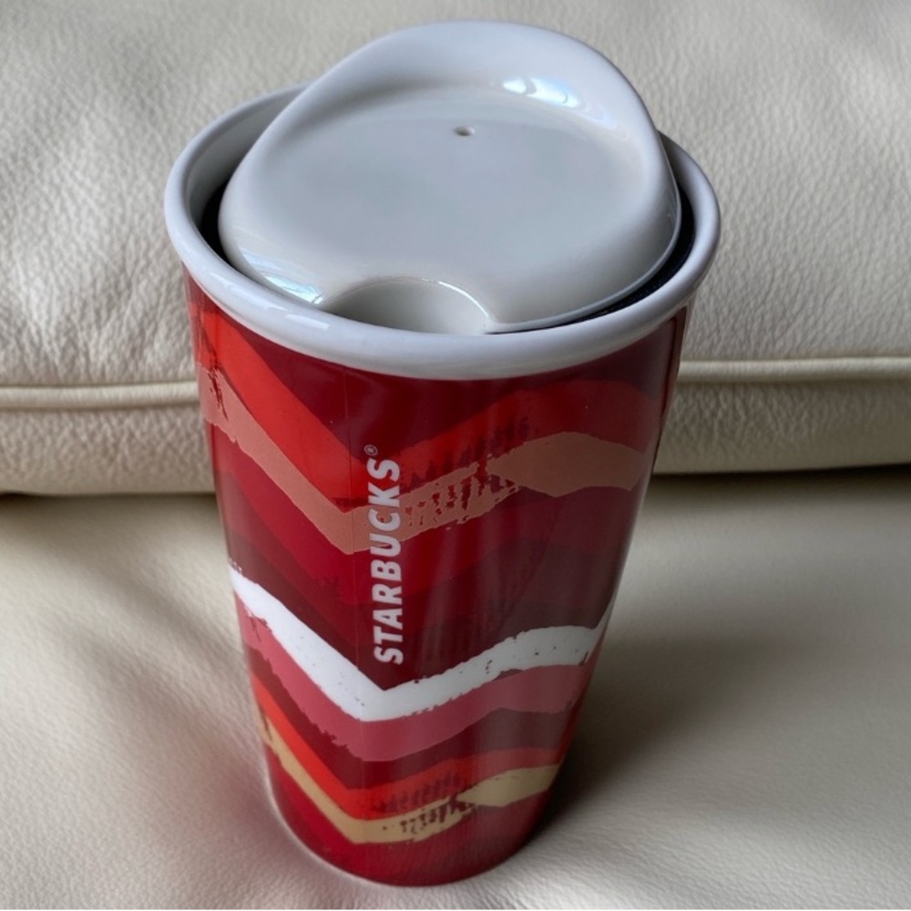 2014 Starbucks Coffee Ceramic Travel Tumbler Mug Red Chevron Pattern 10 fl oz